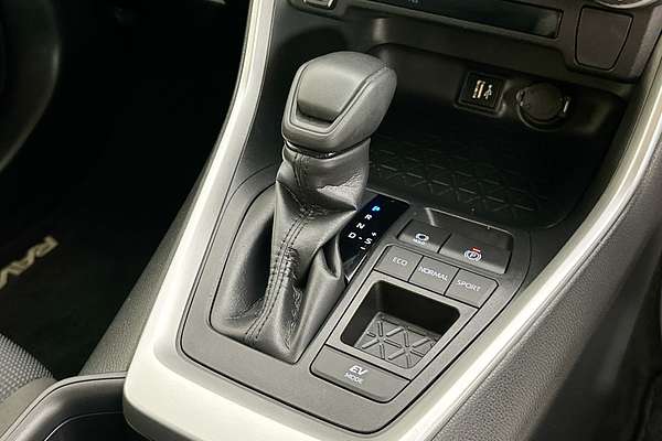 2024 Toyota RAV4 GX (2WD) HYBRID AXAH52R