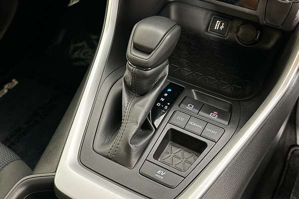 2025 Toyota RAV4 GX (2WD) HYBRID AXAH52R