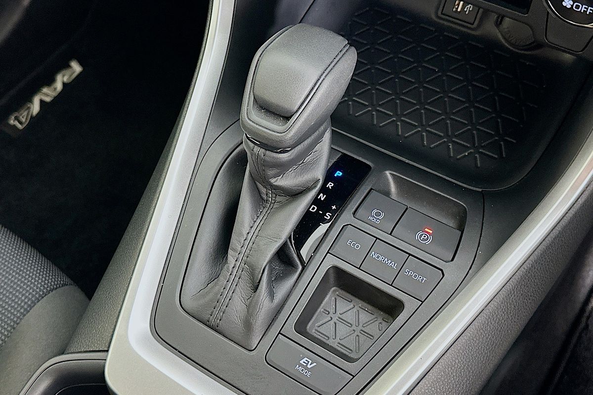2025 Toyota RAV4 GX (2WD) HYBRID AXAH52R