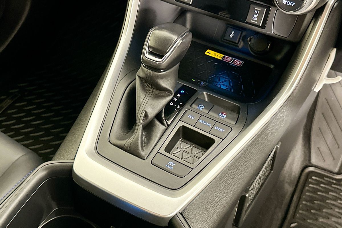 2022 Toyota RAV4 XSE (2WD) HYBRID AXAH52R