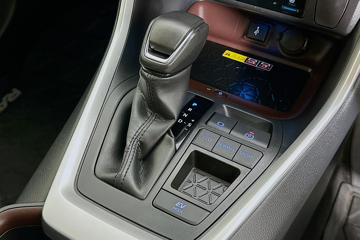 2022 Toyota RAV4 CRUISER (2WD) HYBRID AXAH52R