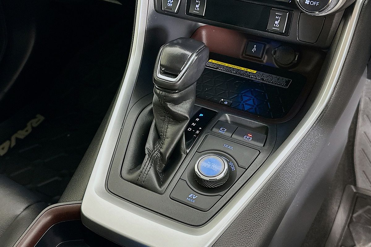 2020 Toyota RAV4 CRUISER (2WD) HYBRID AXAH52R
