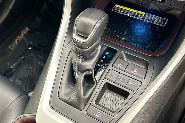 2021 Toyota RAV4 CRUISER (2WD) HYBRID AXAH52R