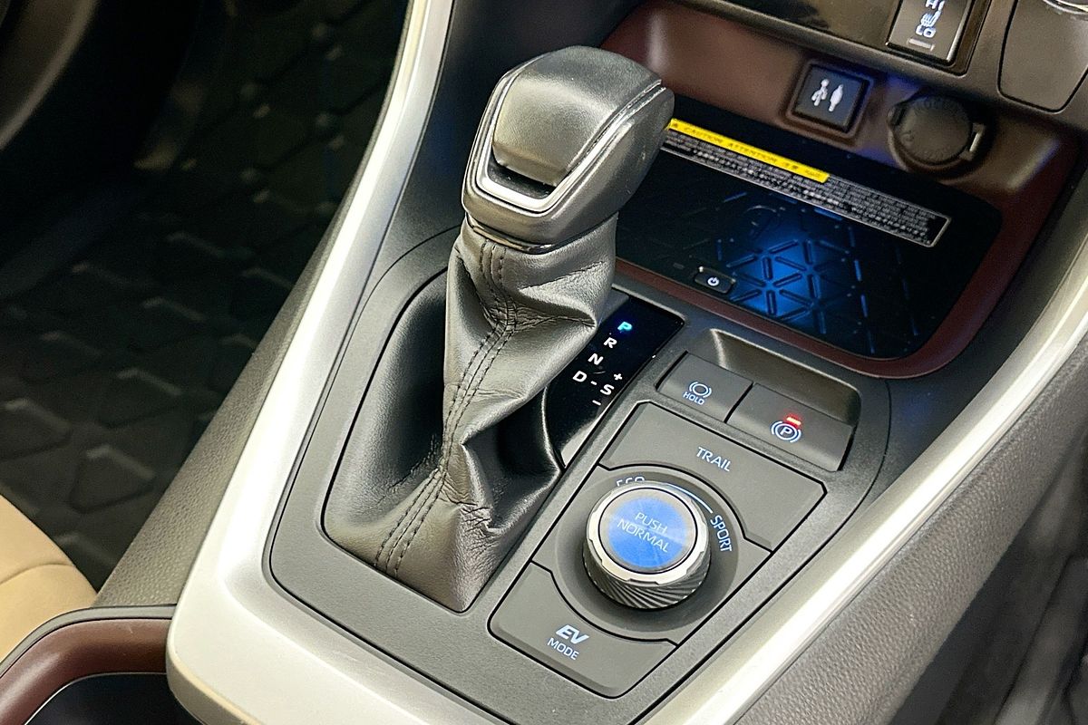 2019 Toyota RAV4 CRUISER (2WD) HYBRID AXAH52R