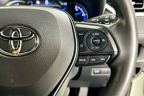 2022 Toyota RAV4 XSE (2WD) HYBRID AXAH52R