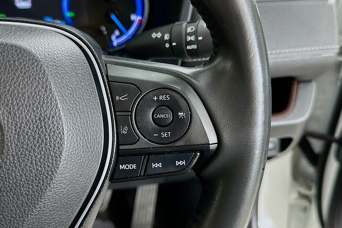 2022 Toyota RAV4 CRUISER (2WD) HYBRID AXAH52R