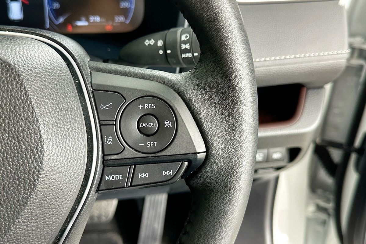 2025 Toyota RAV4 CRUISER (2WD) HYBRID AXAH52R