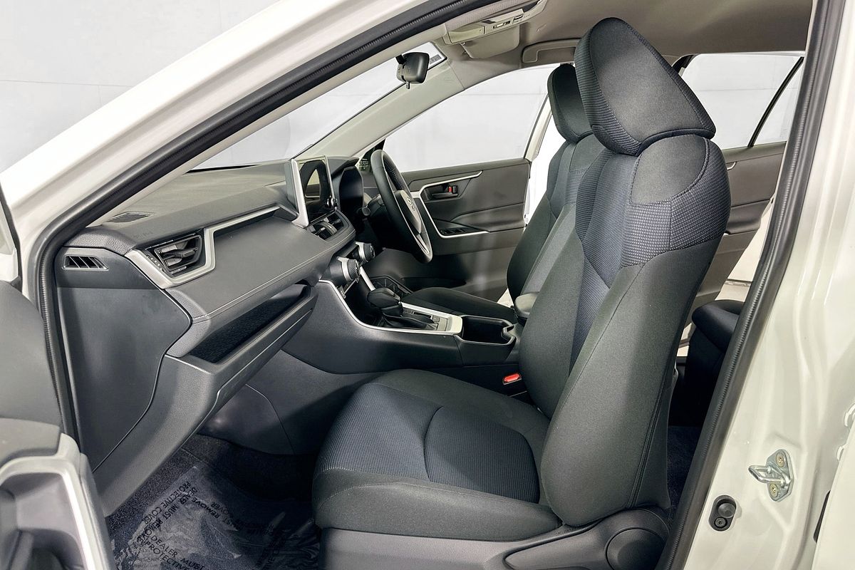 2025 Toyota RAV4 GX (2WD) HYBRID AXAH52R