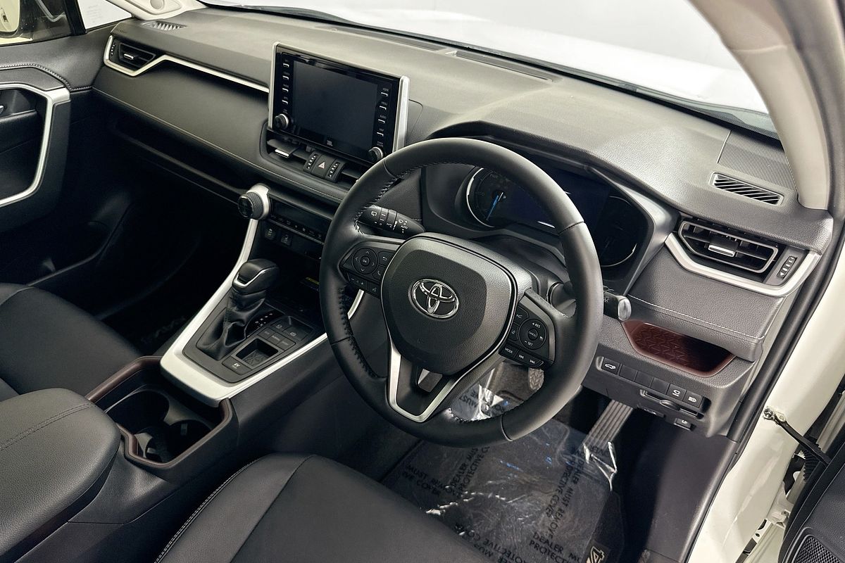 2021 Toyota RAV4 CRUISER (2WD) HYBRID AXAH52R