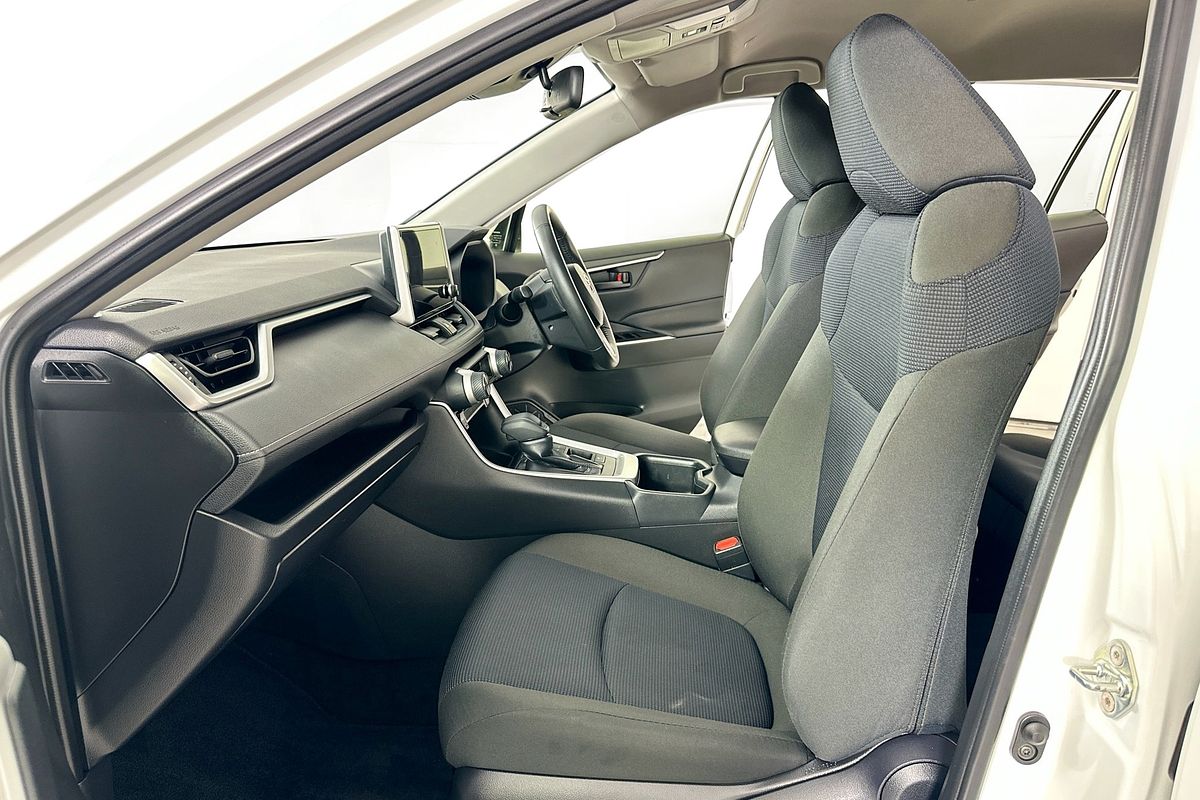 2024 Toyota RAV4 GX (2WD) HYBRID AXAH52R