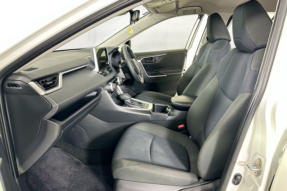 2024 Toyota RAV4 GX (2WD) HYBRID AXAH52R