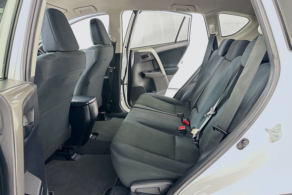 2014 Toyota RAV4 GX ASA44R
