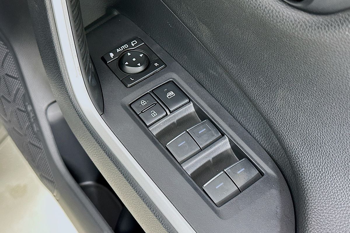2023 Toyota RAV4 CRUISER (2WD) HYBRID AXAH52R