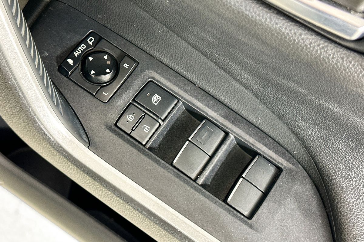 2021 Toyota RAV4 CRUISER (2WD) HYBRID AXAH52R