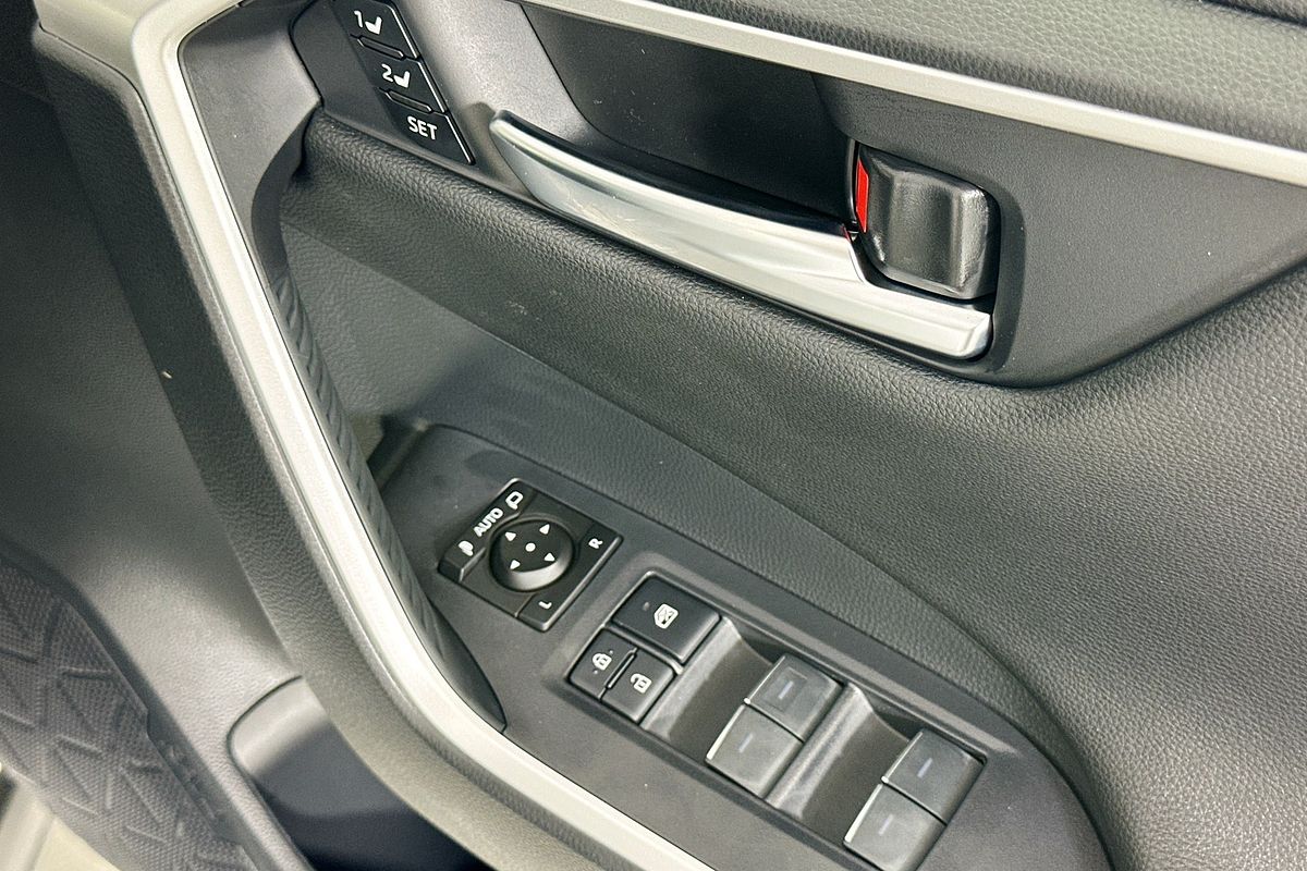 2025 Toyota RAV4 CRUISER (2WD) HYBRID AXAH52R