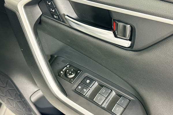 2025 Toyota RAV4 CRUISER (2WD) HYBRID AXAH52R