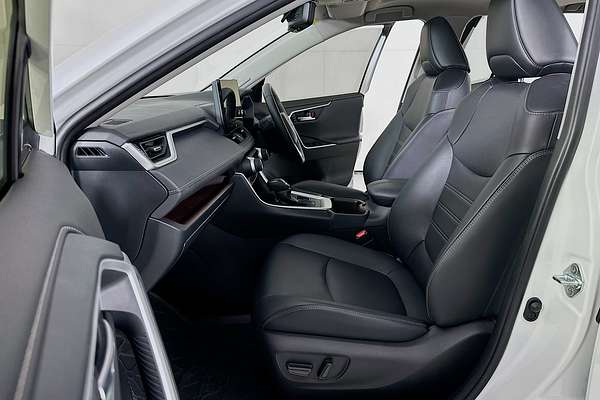 2023 Toyota RAV4 CRUISER (2WD) HYBRID AXAH52R