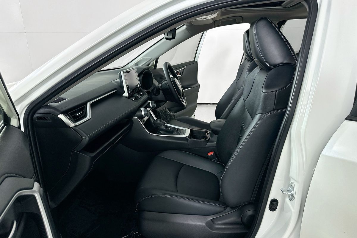 2021 Toyota RAV4 CRUISER (2WD) HYBRID AXAH52R