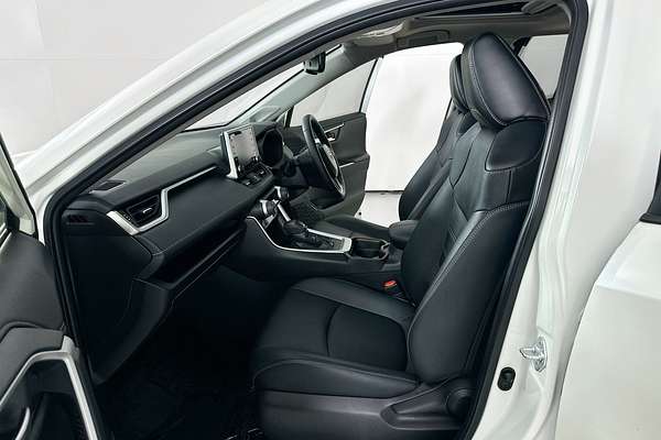 2021 Toyota RAV4 CRUISER (2WD) HYBRID AXAH52R