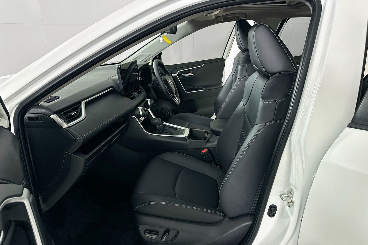 2025 Toyota RAV4 CRUISER (2WD) HYBRID AXAH52R