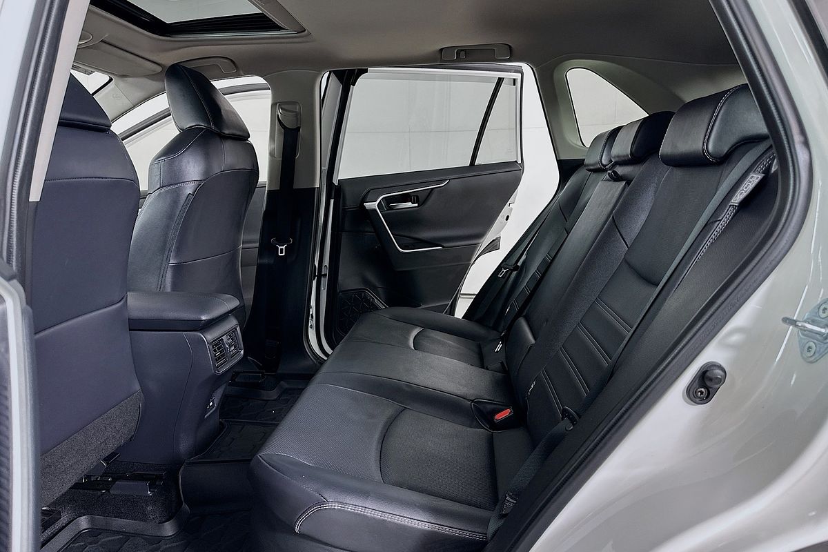 2022 Toyota RAV4 CRUISER (2WD) HYBRID AXAH52R