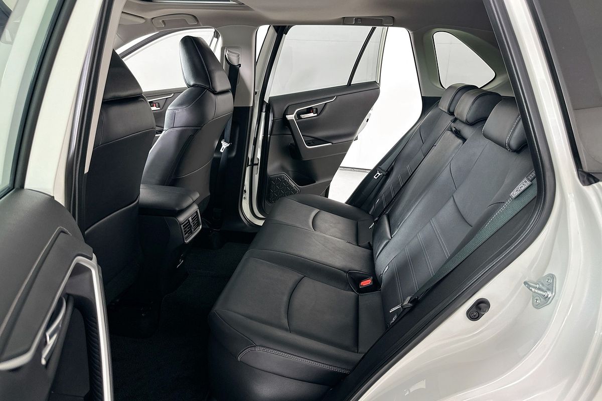 2021 Toyota RAV4 CRUISER (2WD) HYBRID AXAH52R