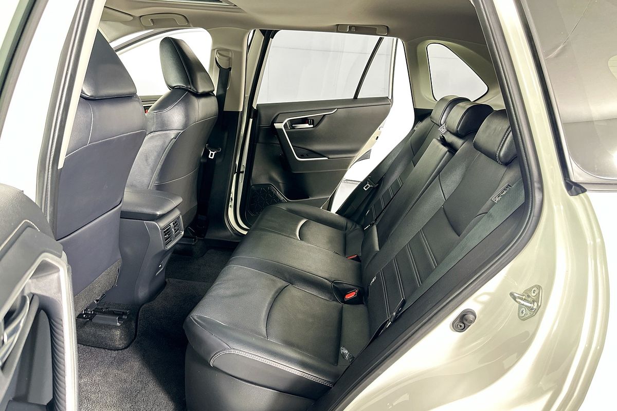 2022 Toyota RAV4 CRUISER (2WD) HYBRID AXAH52R