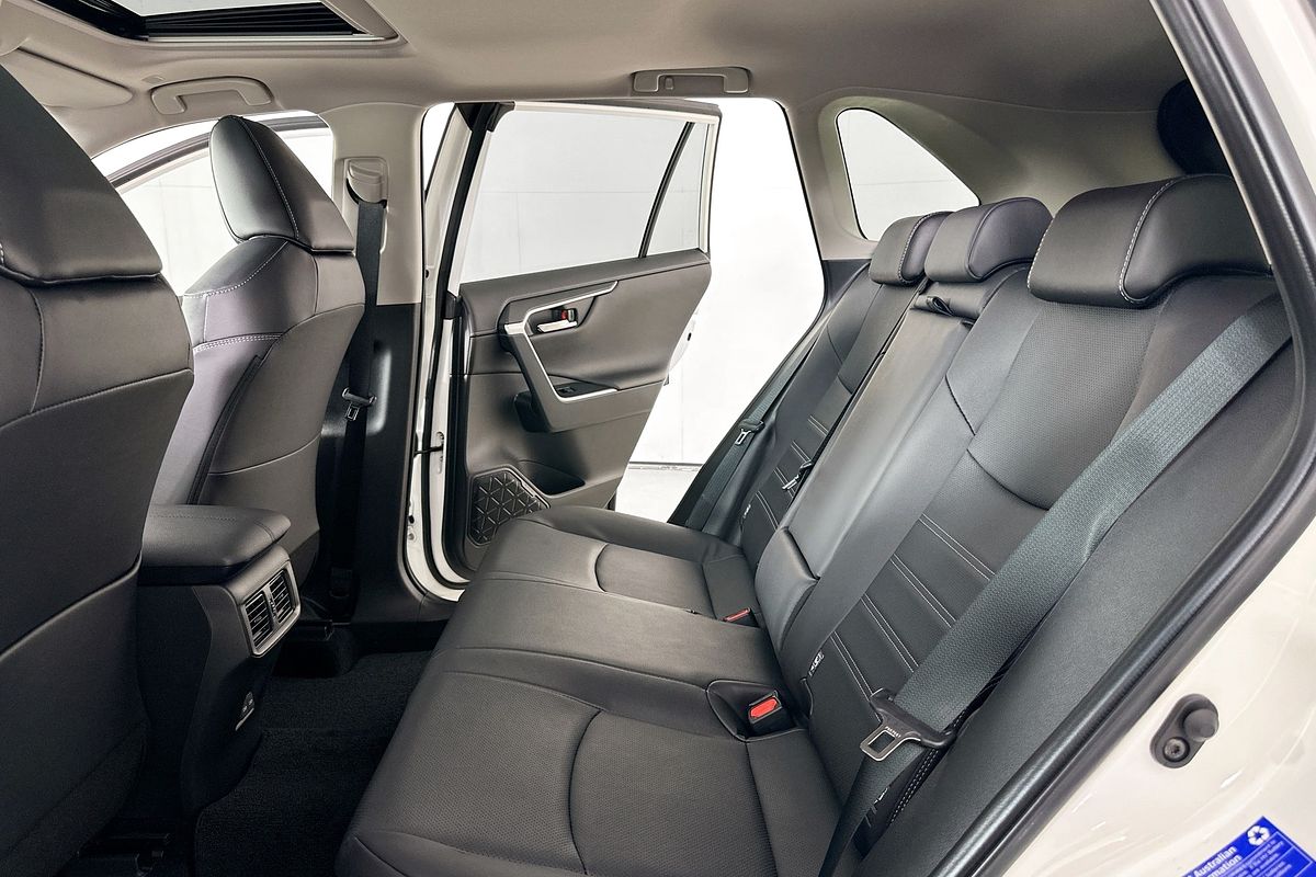 2025 Toyota RAV4 CRUISER (2WD) HYBRID AXAH52R