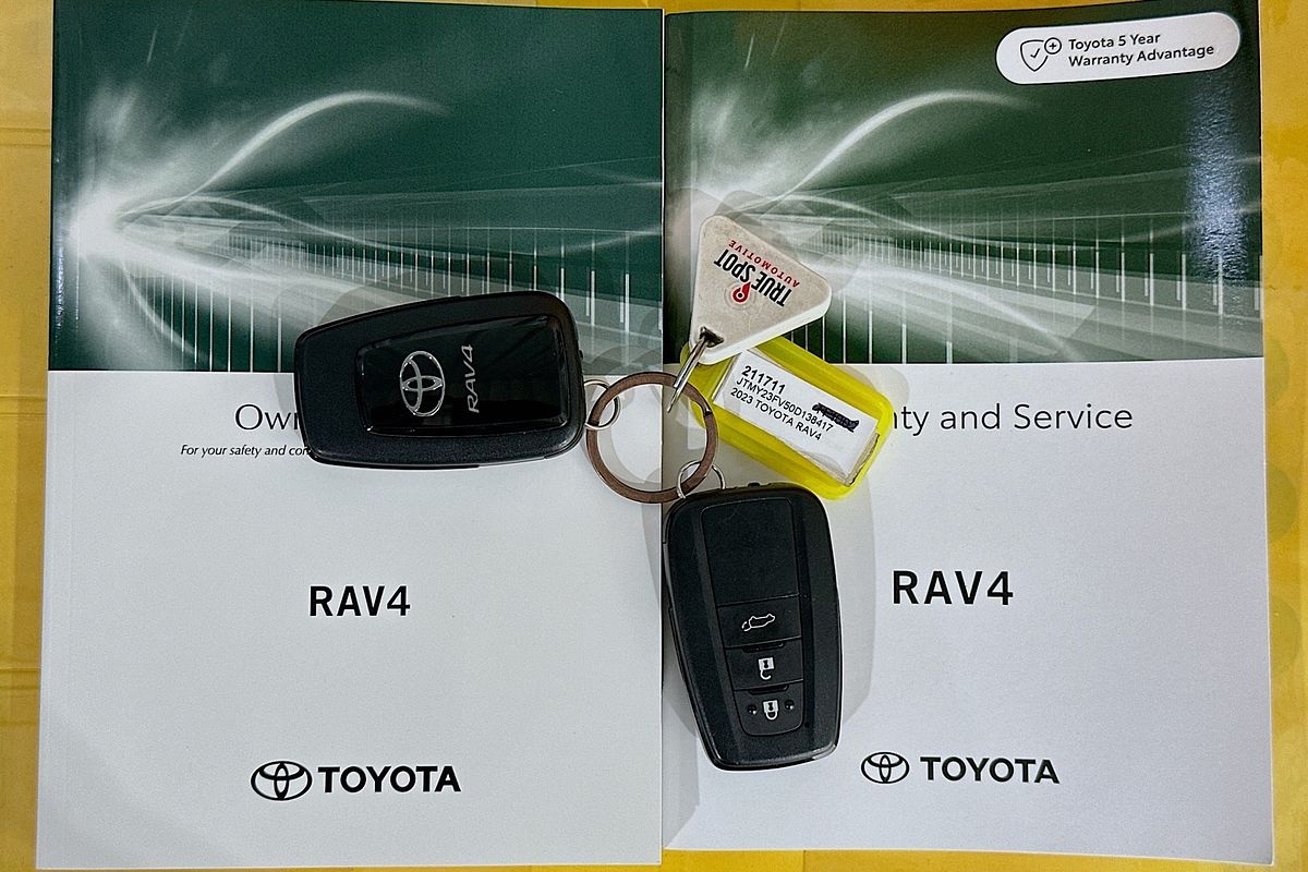 2023 Toyota RAV4 CRUISER (2WD) HYBRID AXAH52R