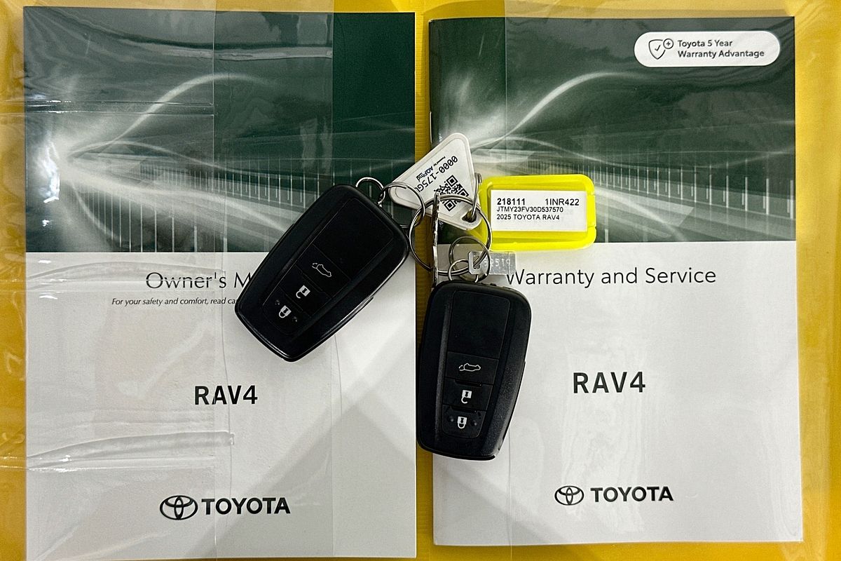 2025 Toyota RAV4 CRUISER (2WD) HYBRID AXAH52R