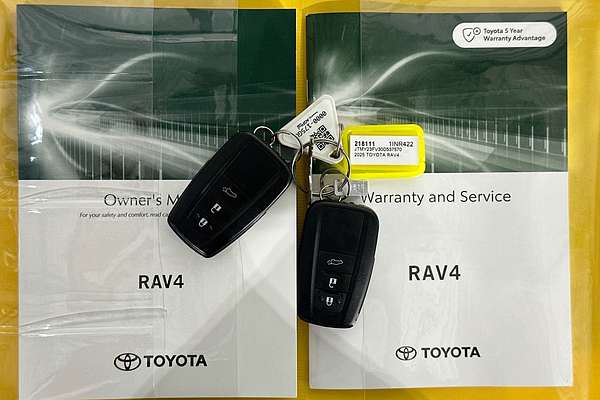 2025 Toyota RAV4 CRUISER (2WD) HYBRID AXAH52R
