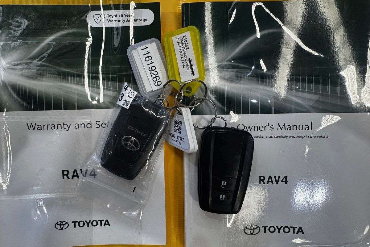 2024 Toyota RAV4 GX (AWD) HYBRID AXAH54R