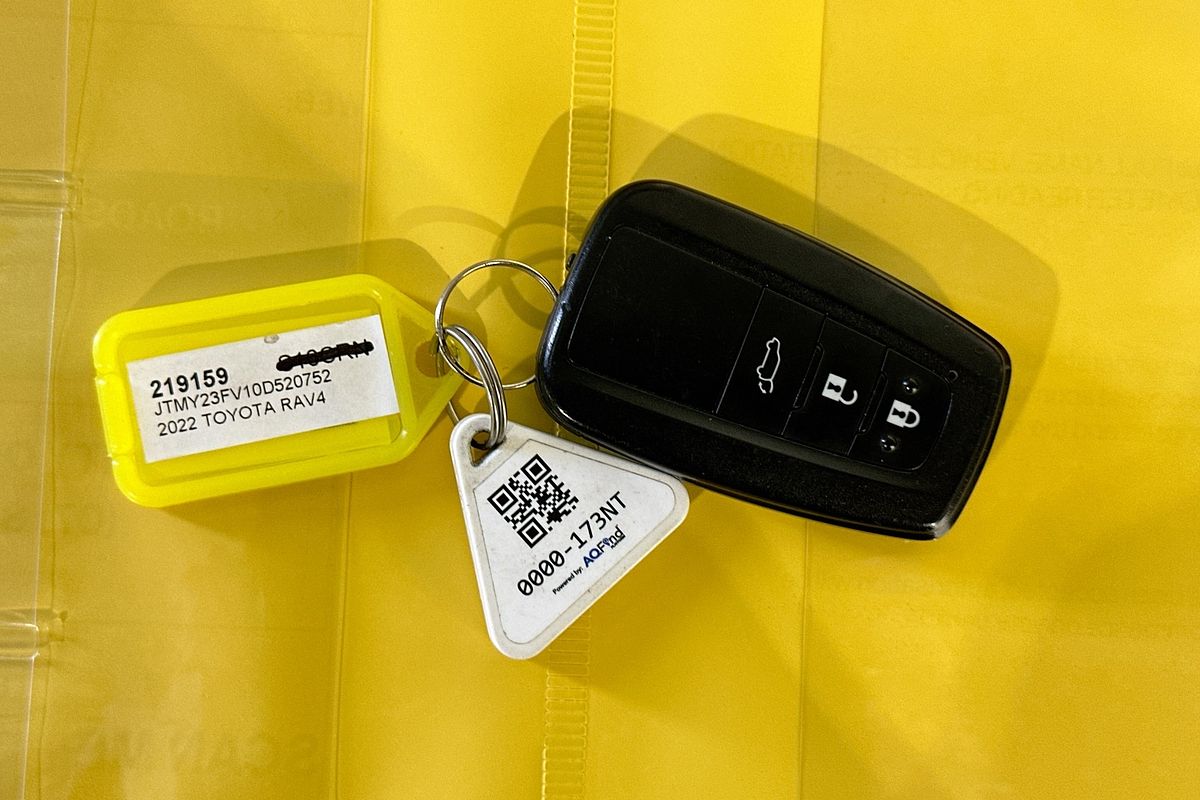 2022 Toyota RAV4 CRUISER (2WD) HYBRID AXAH52R