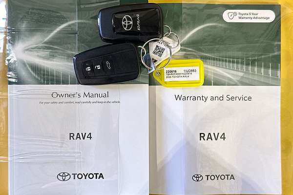 2025 Toyota RAV4 CRUISER (2WD) HYBRID AXAH52R