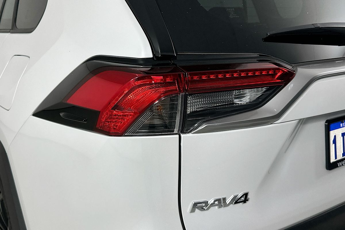 2025 Toyota RAV4 CRUISER (2WD) HYBRID AXAH52R
