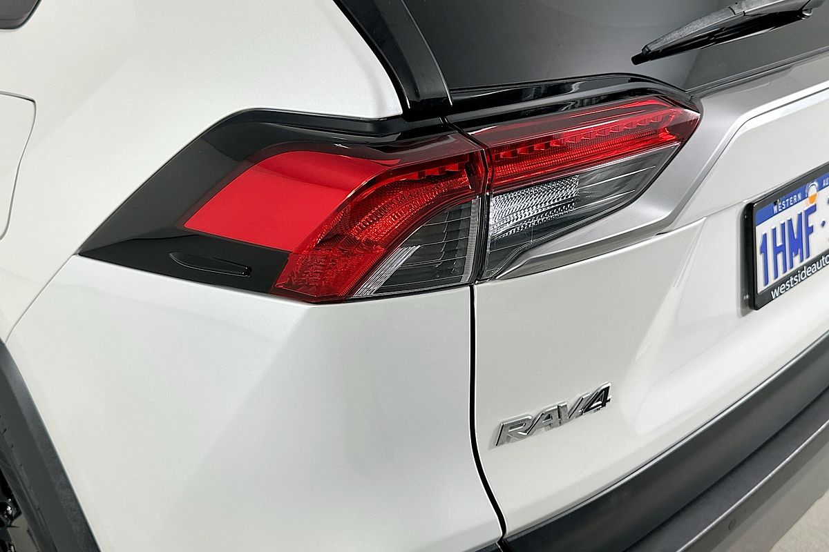 2021 Toyota RAV4 CRUISER (2WD) HYBRID AXAH52R