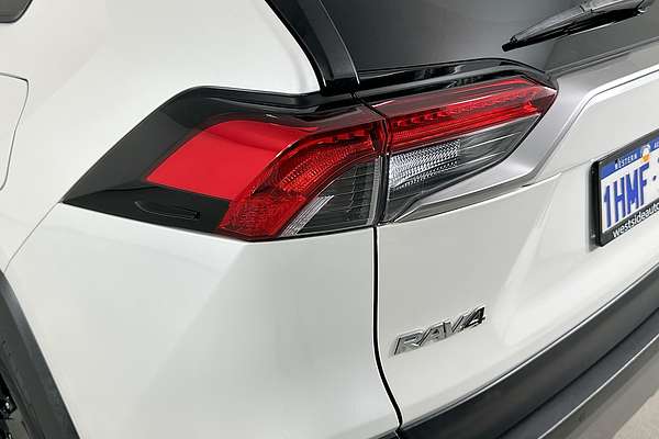 2021 Toyota RAV4 CRUISER (2WD) HYBRID AXAH52R