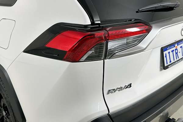 2025 Toyota RAV4 CRUISER (2WD) HYBRID AXAH52R