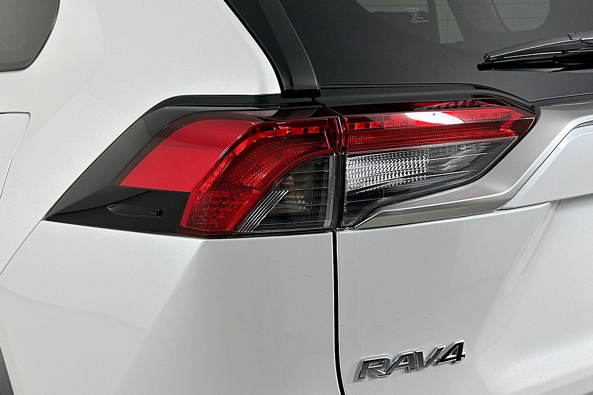 2025 Toyota RAV4 CRUISER (2WD) HYBRID AXAH52R