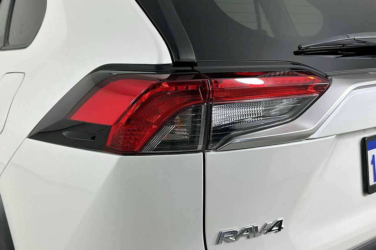 2019 Toyota RAV4 CRUISER (2WD) HYBRID AXAH52R