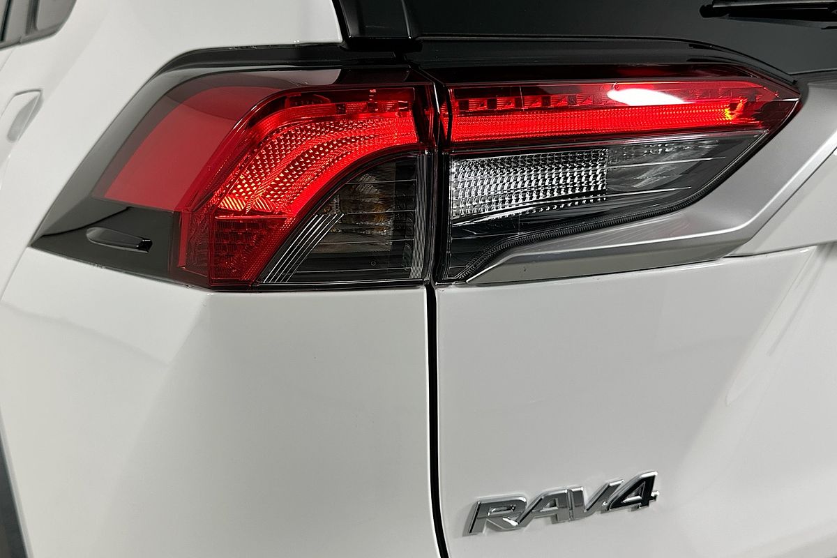 2025 Toyota RAV4 CRUISER (2WD) HYBRID AXAH52R