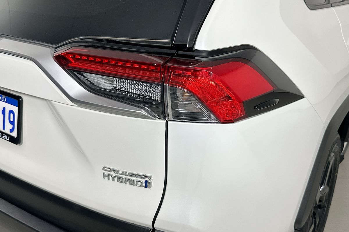 2021 Toyota RAV4 CRUISER (2WD) HYBRID AXAH52R
