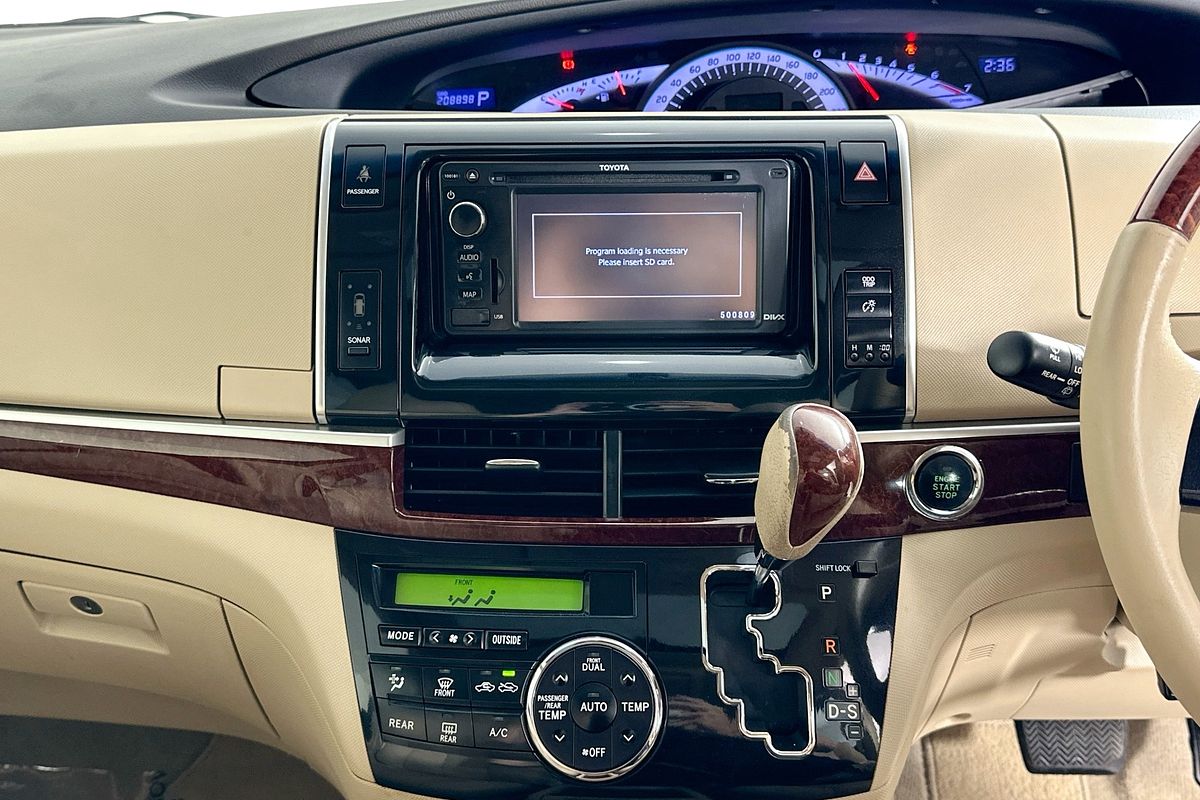 2013 Toyota TARAGO ULTIMA V6 GSR50R MY13