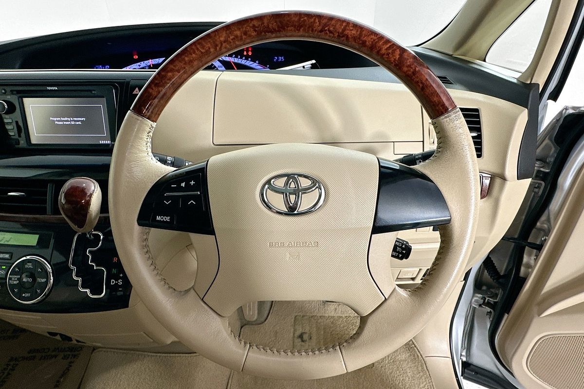 2013 Toyota TARAGO ULTIMA V6 GSR50R MY13