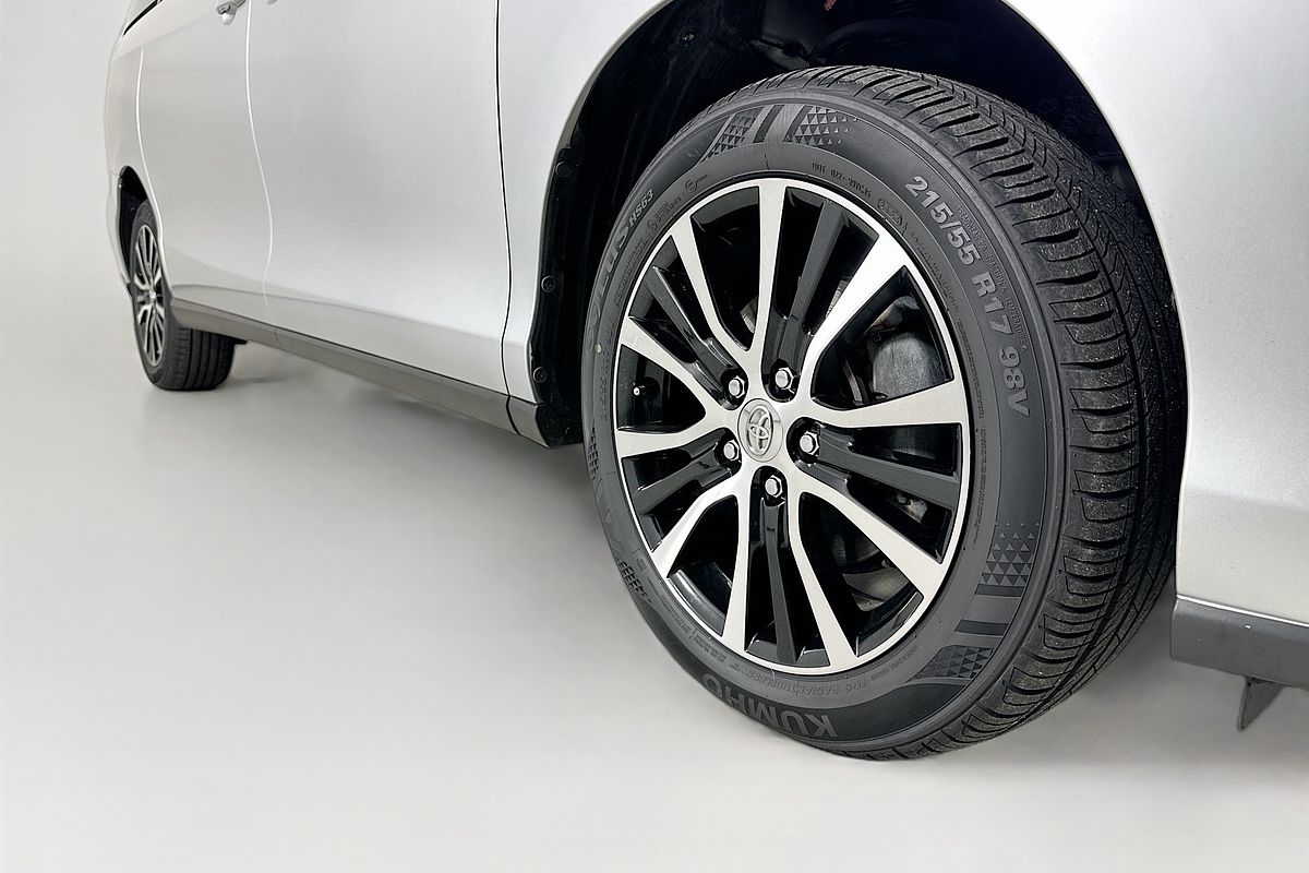 2013 Toyota TARAGO ULTIMA V6 GSR50R MY13