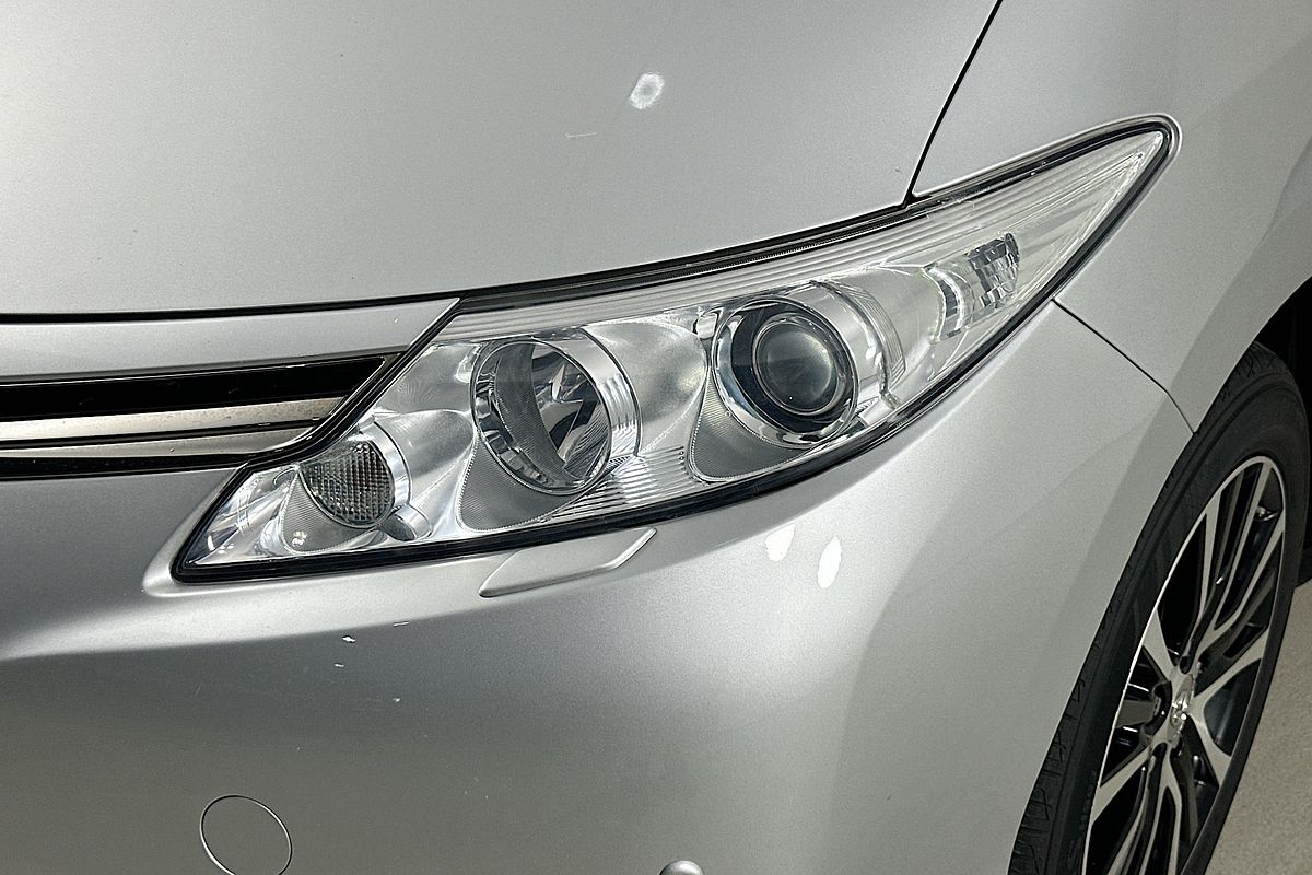 2013 Toyota TARAGO ULTIMA V6 GSR50R MY13