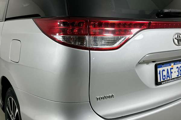 2013 Toyota TARAGO ULTIMA V6 GSR50R MY13