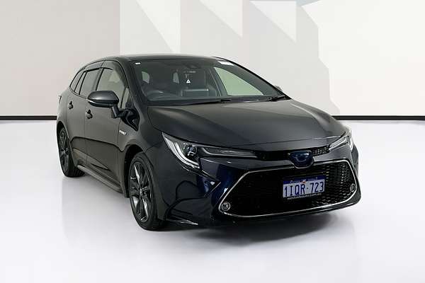 2020 Toyota Corolla Touring WxB Hybrid  ZWE211W