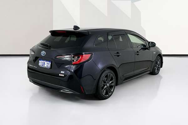 2020 Toyota Corolla Touring WxB Hybrid  ZWE211W