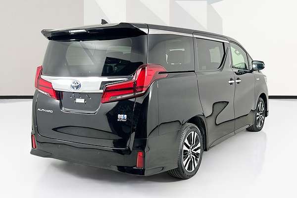 2018 Toyota Unknown Lounge AYH30W HYBRID